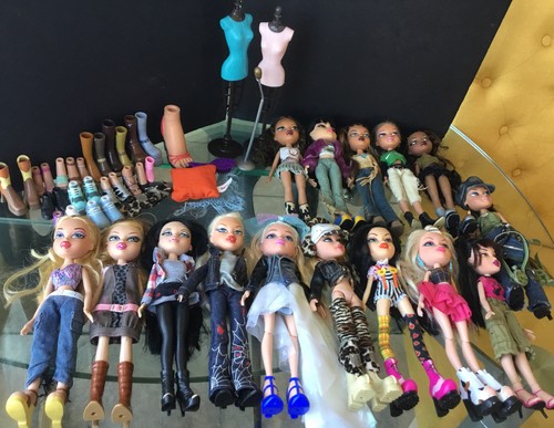 LOT OF 15 PLUS VINTAGE BRATZ DOLLS CLOTHES SHOES A0 | eBay