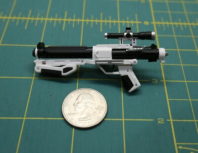 Hot Toys 1/6 MMS346 First Order Riot Control Stormtrooper F-11D Blaster TFA
