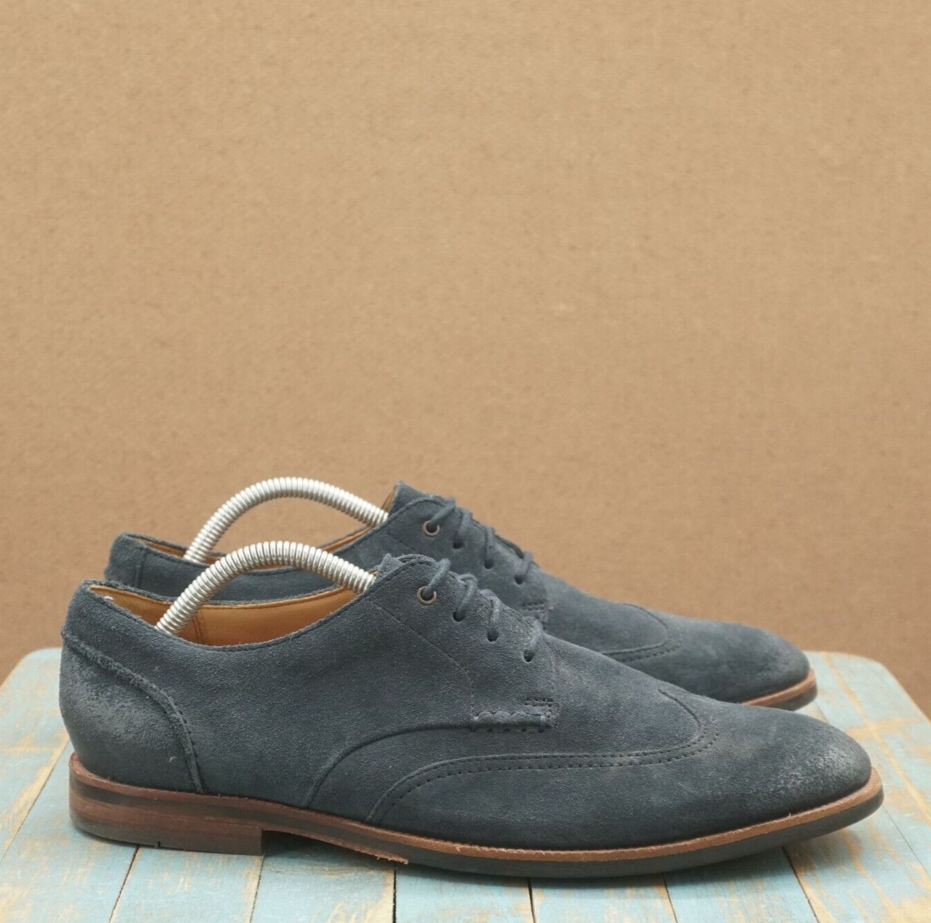 Clarks mens wingtip shoes deals