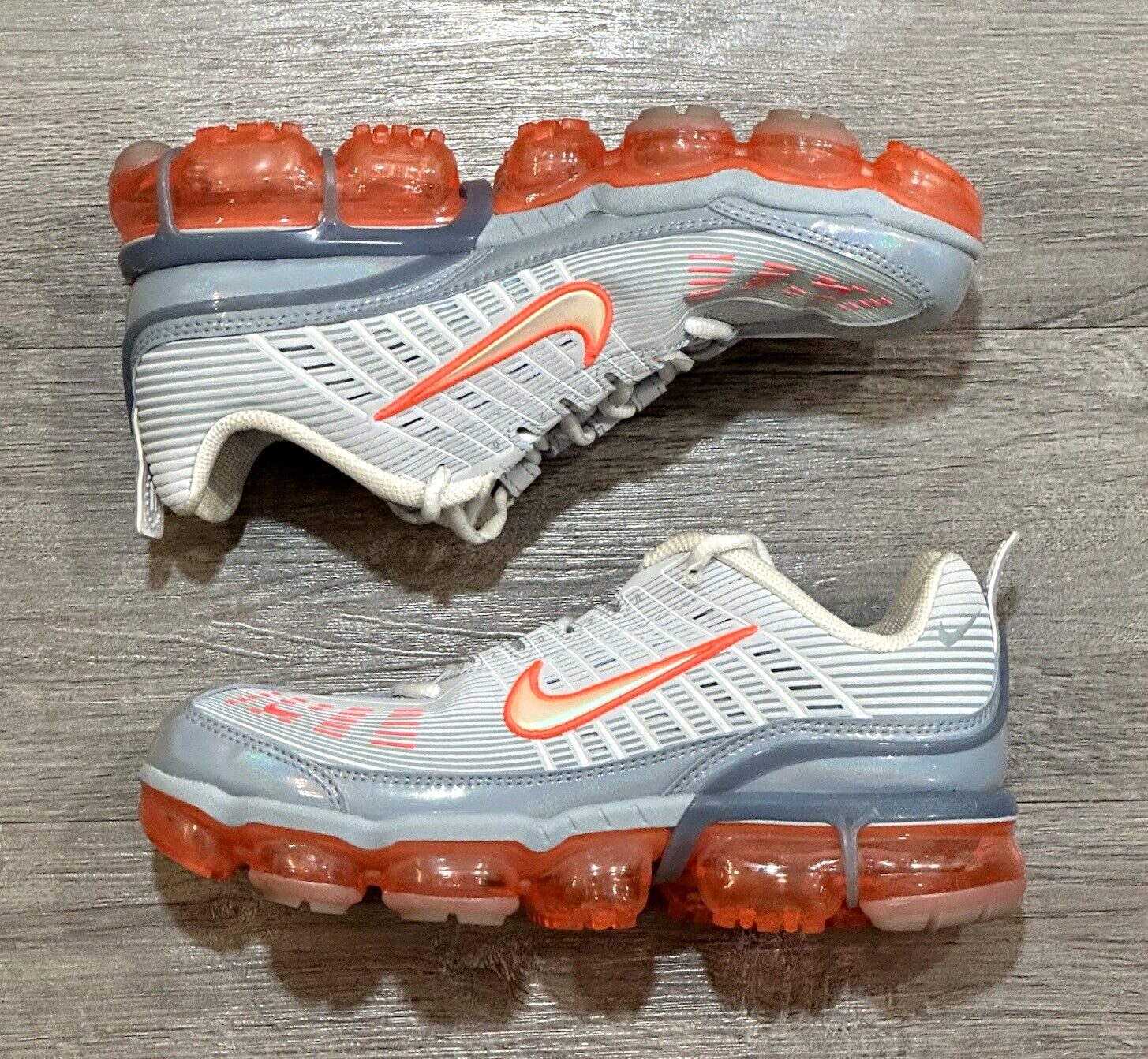 nike air vapormax 360 sky grey flash crimson