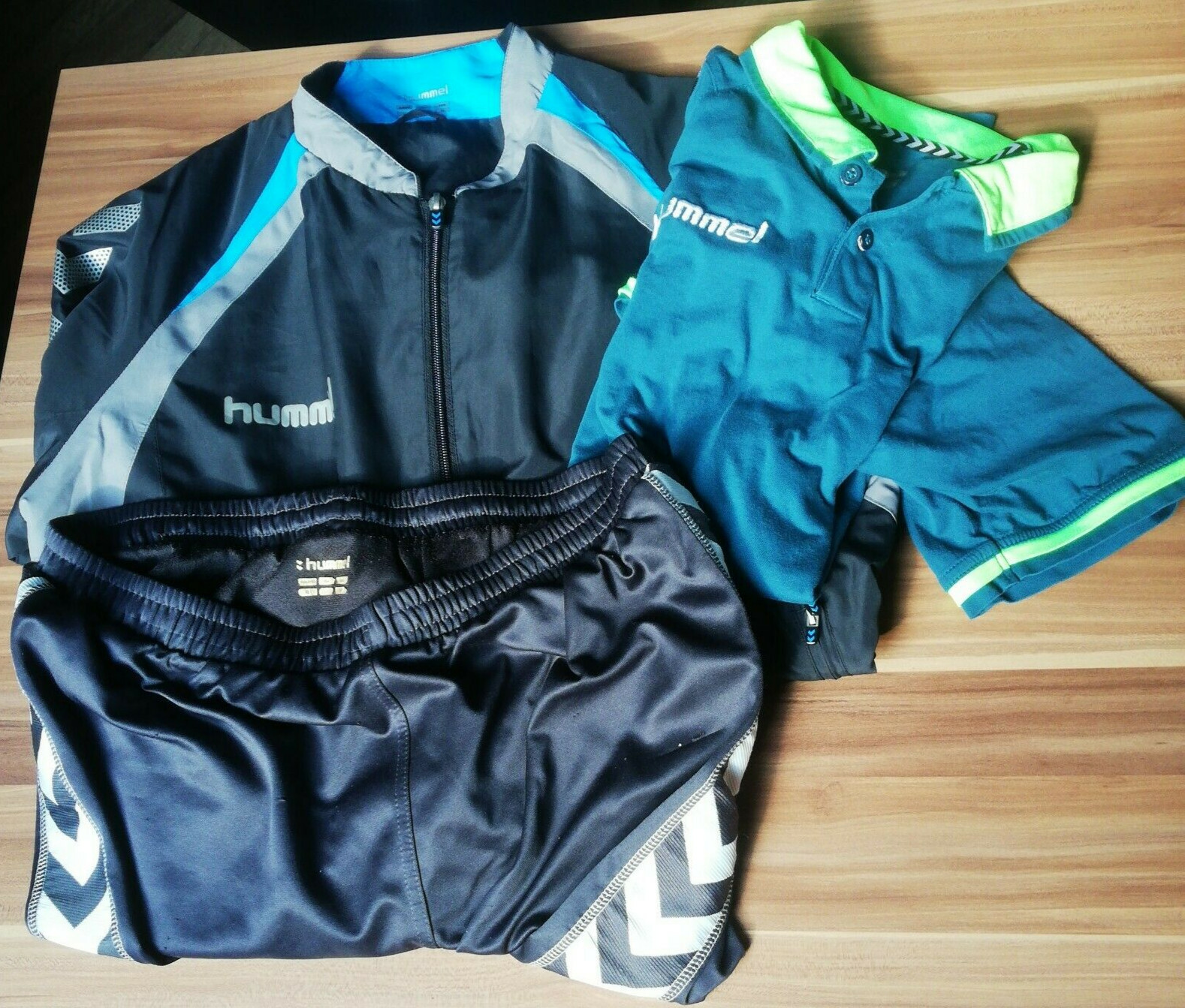 Hummel Sportbekleidung Gr.XL Herren, Paket, Set, Jacke, Hose, T-Shirt