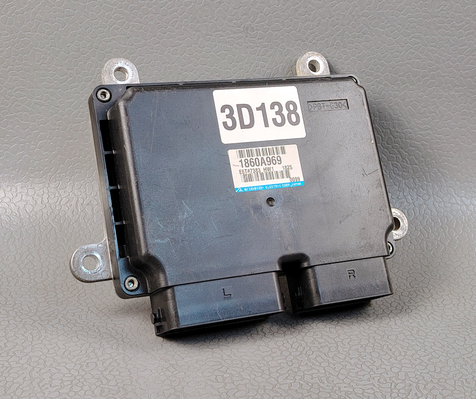 フータ 2020 MITSUBISHI FUSO FIGHTER 6M60T4 ENGINE CONTROL MODULE