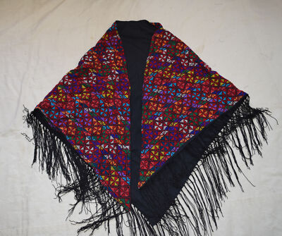 Foulard châle enveloppant bédouin égypto-palestinien brodé Tatreez cousu main