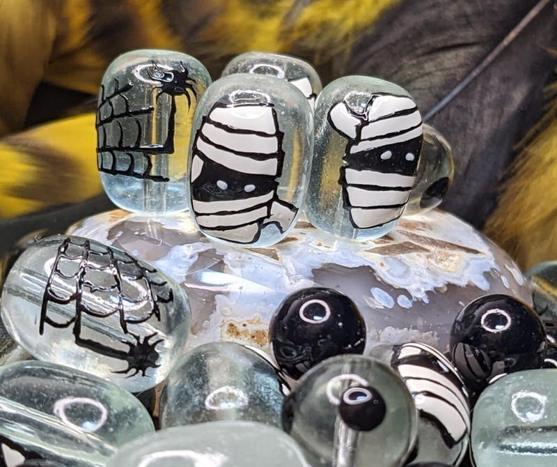 Halloween Beads Glass Beads Mummy Spider Web Black White DIY