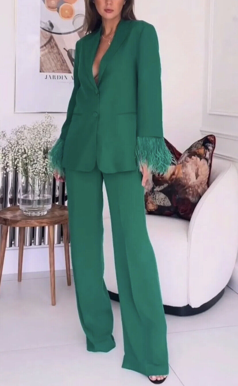 ZARA STRAIGHT BLAZER WITH FEATHERS BOTTLE GREEN FW23 SIZES ZARA STRAIGHT BLAZER WITH FEATHERS BOTTLE GREEN FW23 SIZES