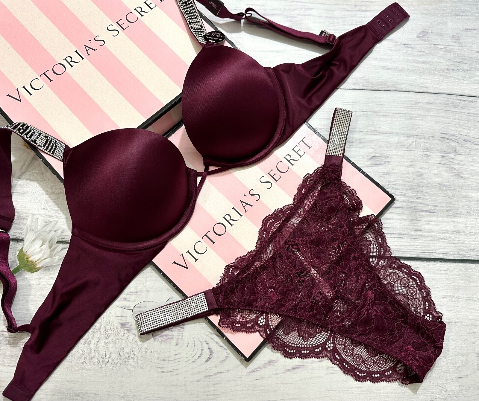 

VICTORIAS SECRET Shine Strap Bombshell Add-2-Cup Push-Up Bra KIr Set Brazilian