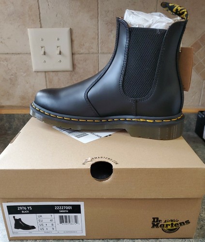 靴 Dr. Martens BUCKLE PULL UP CHELSEA BOOTS Dr Martens Chelsea Buckle Boots - Nuclear Waste