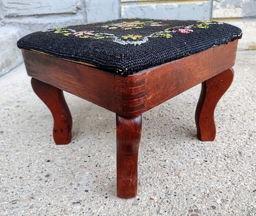 アンティーク雑貨 Lovely Footstool. アンティーク雑貨 Lovely Footstool. Amazon.com: Tufted Curved
