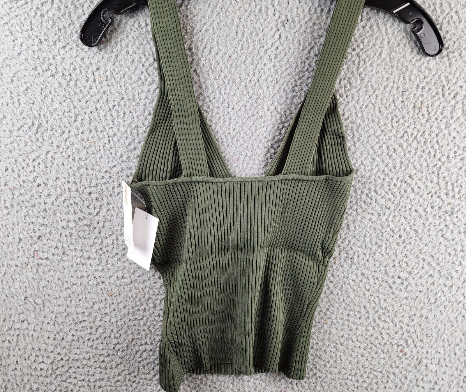 Good American Shine Ribbed Tank Top Women's M Fatigue Deep V-Neck Sleeveless - Picture 11 of 13