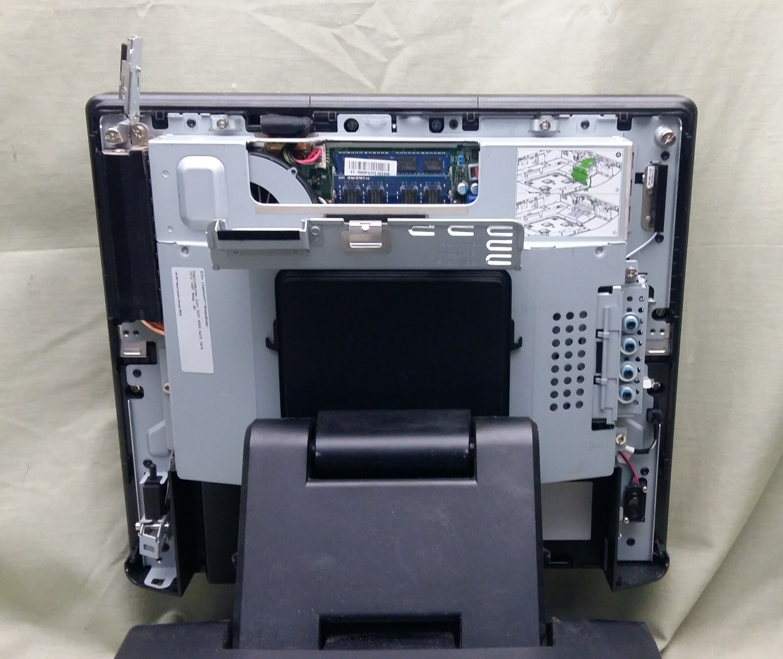 HP RP7800 RP7 Retail System i3 2120 3.3GHz 4GB RAM No HDD USED - WORKING