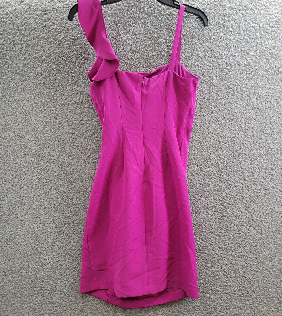 Guess Ruffled Bodycon Dress Women's 4 Fuchsia Straight Neck Sleeveless Back Zip - Picture 9 of 16