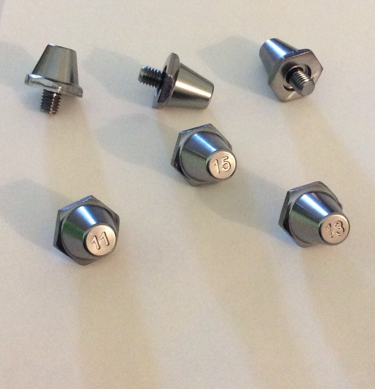 aluminum soccer cleats