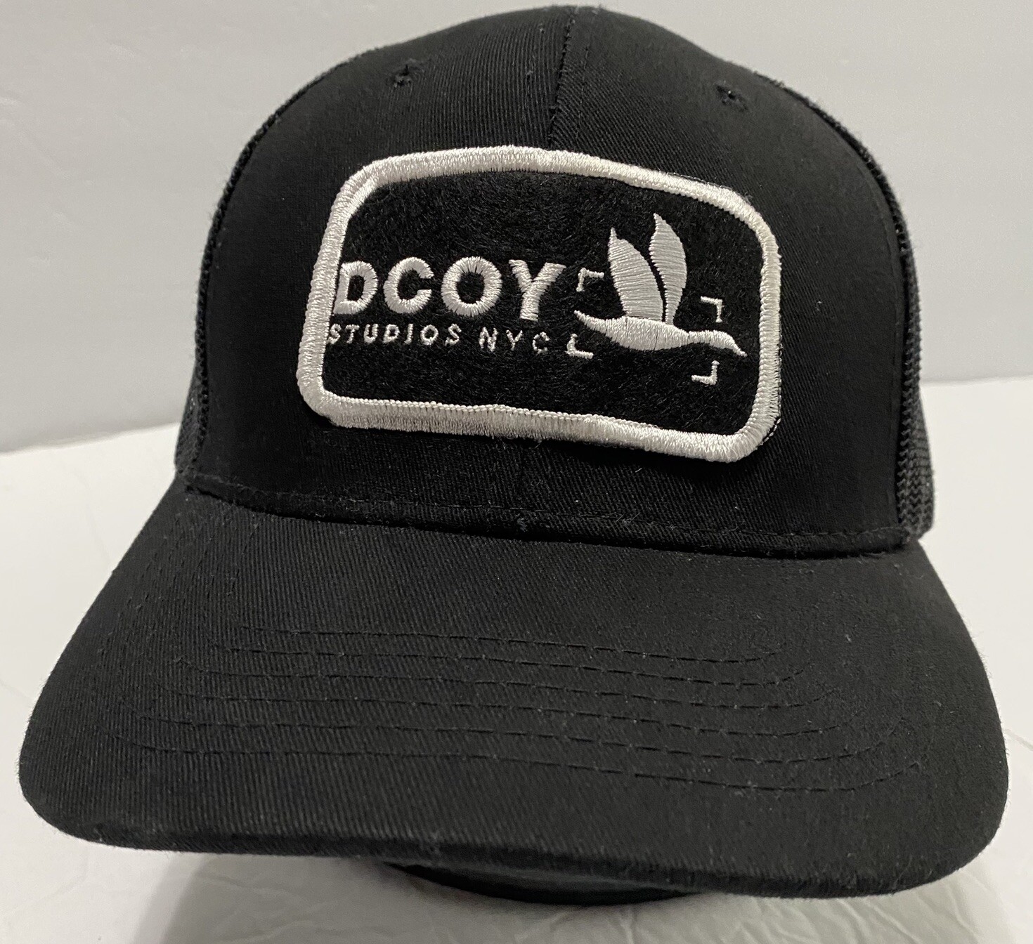 NYC Hat Dcoy Studios NYC Mesh Snapback Cap Black KV Sports Preowned-HAS FLAWS