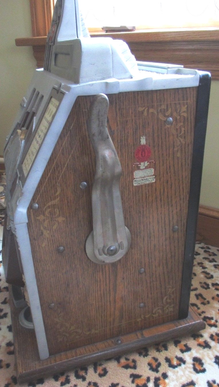 RARE Antique Mills Roman Head $.05 Slot Machine, Original, Excellent, Gold Award