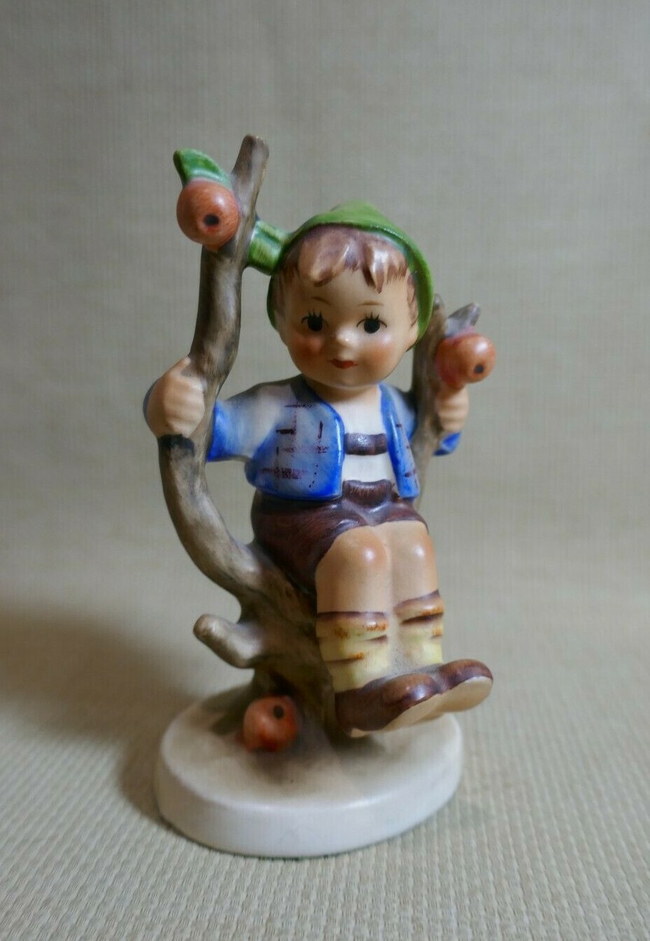 Vintage Goebel Hummel Apple Tree Boy Figurine #142 3/0 TMK 3
