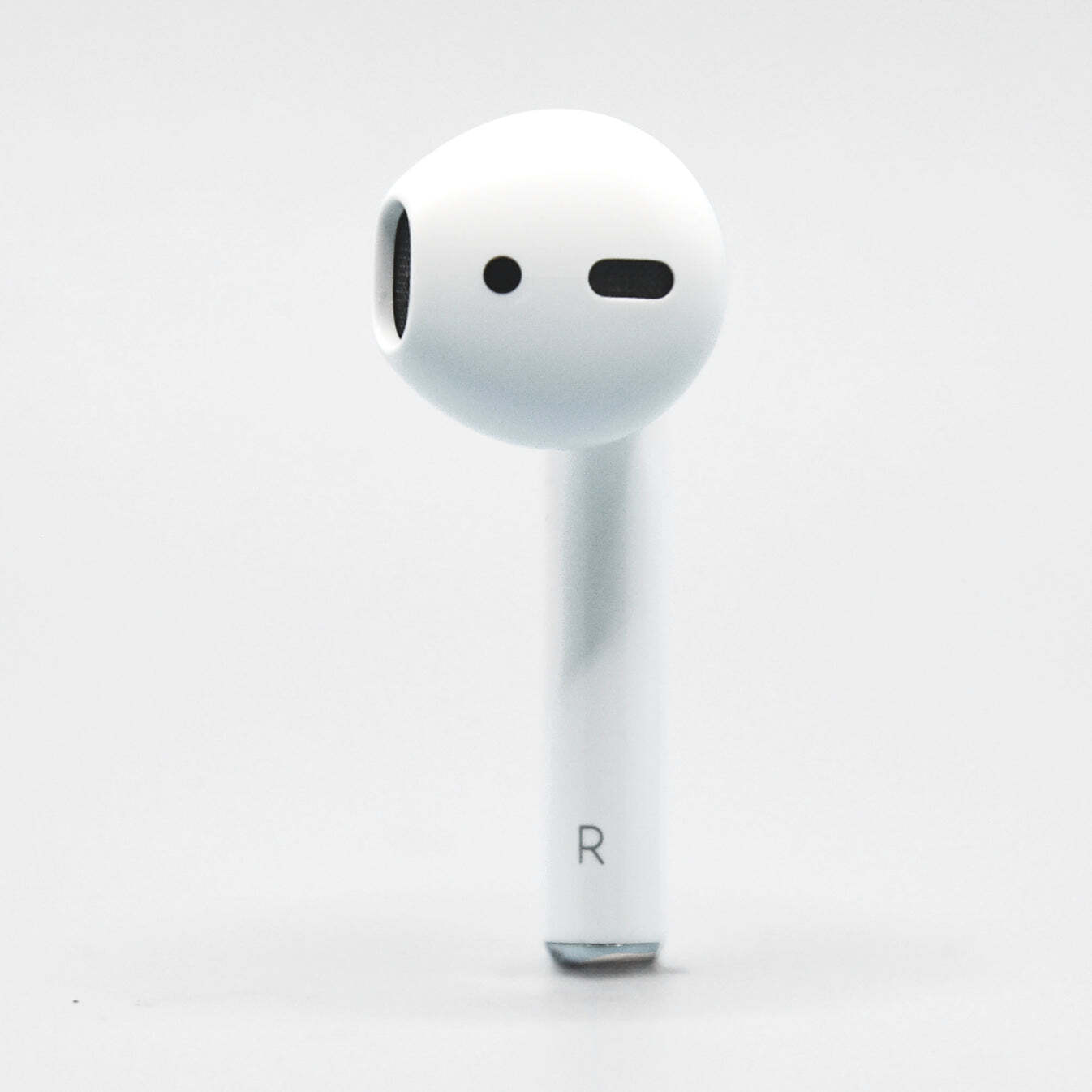 AirPods本体 ホワイト Apple AirPods (3rd Generation) with Lightning Charging Case