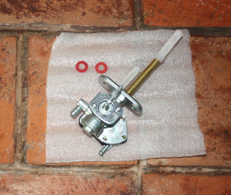 Robinet Essence Yamaha - 550 Xj - 600 Xj - 650 Xj - 650 Turbo- 900 Xj- 1981/1994