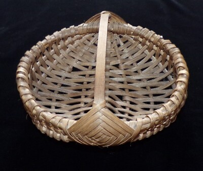 VINTAGE SMALL MINI PRIMITIVE STYLE REED  WOVEN  BASKET