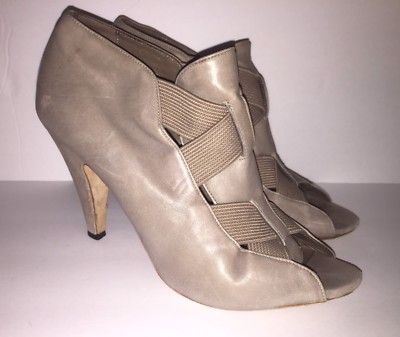 LOEFFLER RANDALL GRAY LEATHER OPEN TOE HEELS SZ 9 ELASTIC CRISS CROSS