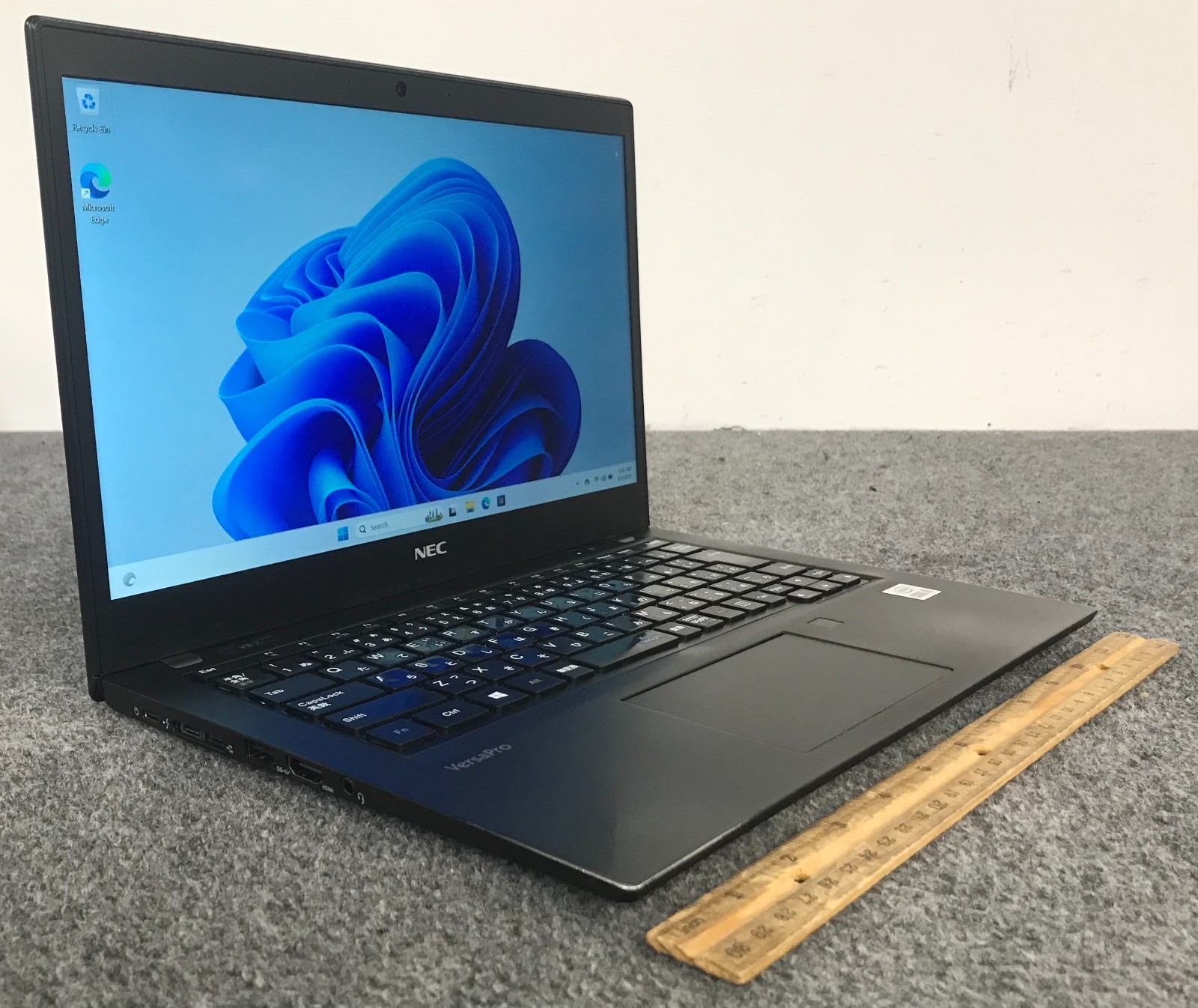 高速 NEC VersaPro i5-10210 RAM8GB SSD256GB NEC VersaPro VKT16GZ Core i5-10210U 8GB RAM 256GB SSD 13.3in