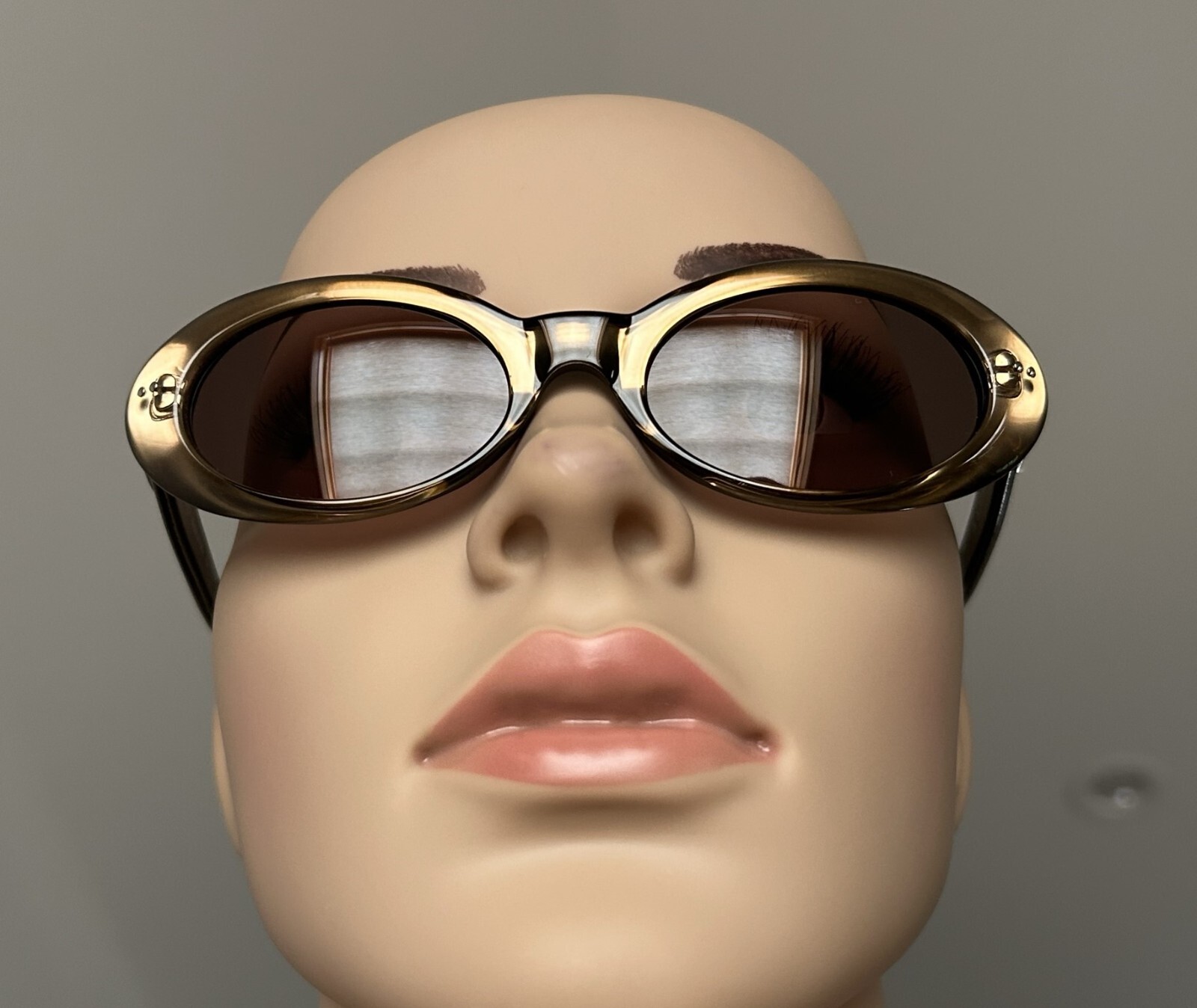 Gucci Vintage Brown Oval Sunglasses GG 2413/N/S 4NR w/Case Gucci Vintage Brown Oval Sunglasses GG 2413/N/S 4NR w/Case