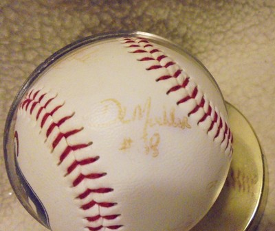 DETROIT TIGERS MLB THREE SIGNATURE BASEBALL....CAN'T READ???...WITH STAND..