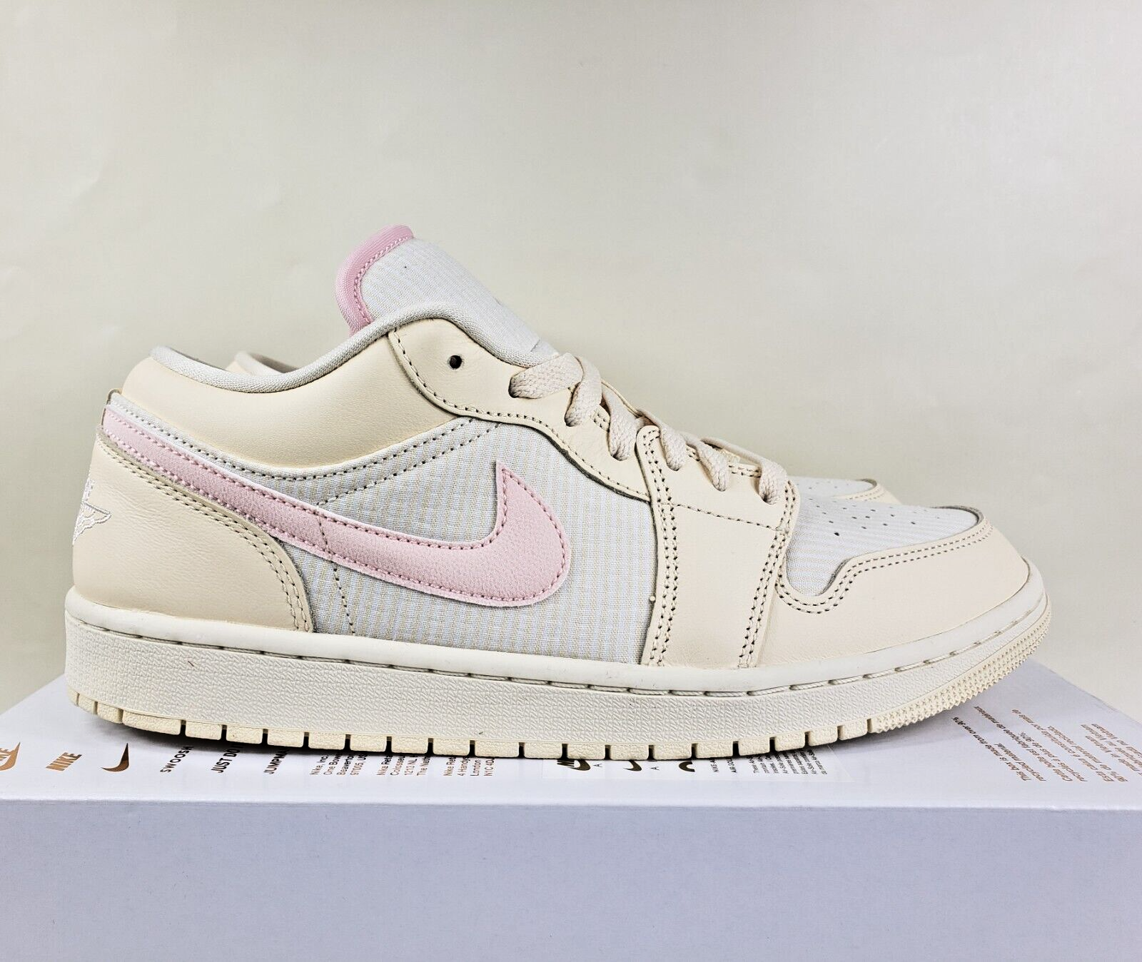 靴 Nike Women's Air Jordan 1 Low SE Air Jordan 1 Low SE Women's Shoes. Nike.com