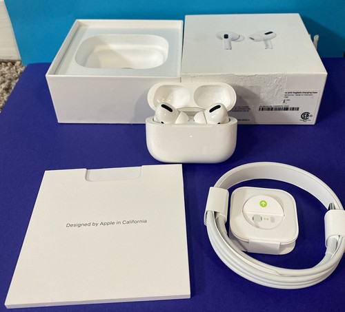 Apple AirPods Pro With Wireless Charging Case White MWP22AM