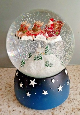 Large Musical Christmas Snow Globes for sale in UK
