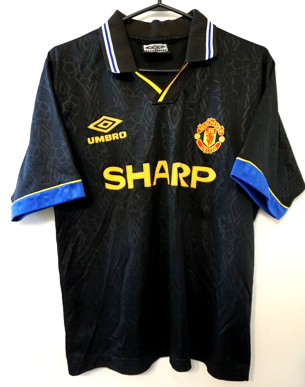 Vintage Manchester United Umbro Sharp Jersey Shirt Mens Vintage Manchester United Umbro Sharp Jersey Shirt Mens