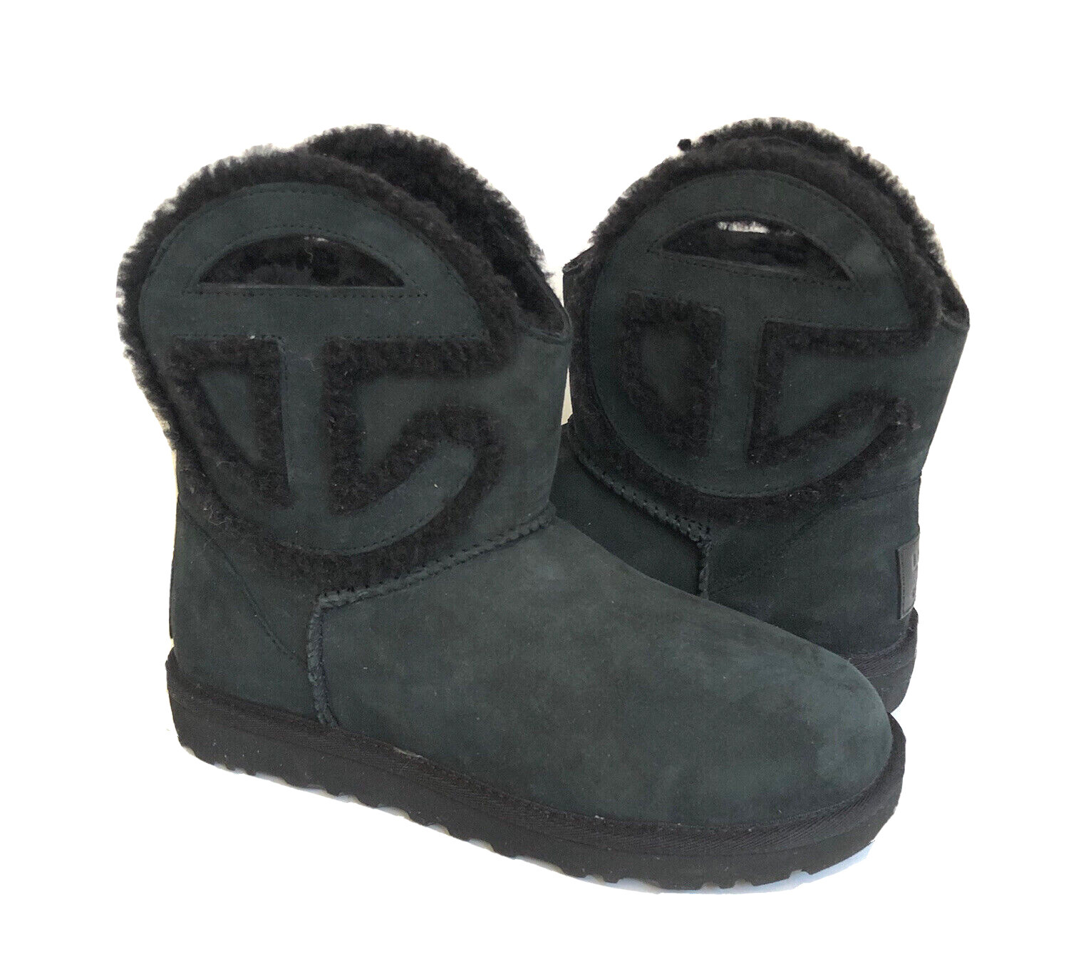 【UGG】★ミニブーツ★ UGG x TELFAR Logo Mini Crinkle UGG x TELFAR Logo Mini | UGG®