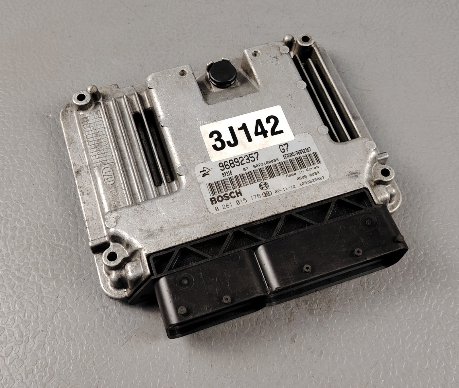 猫チッチ　ヒョースン　ＥＣＵ 8-98085468-0 8980854680 Hitachi Excavator ZX200-3 ECU 4HK1