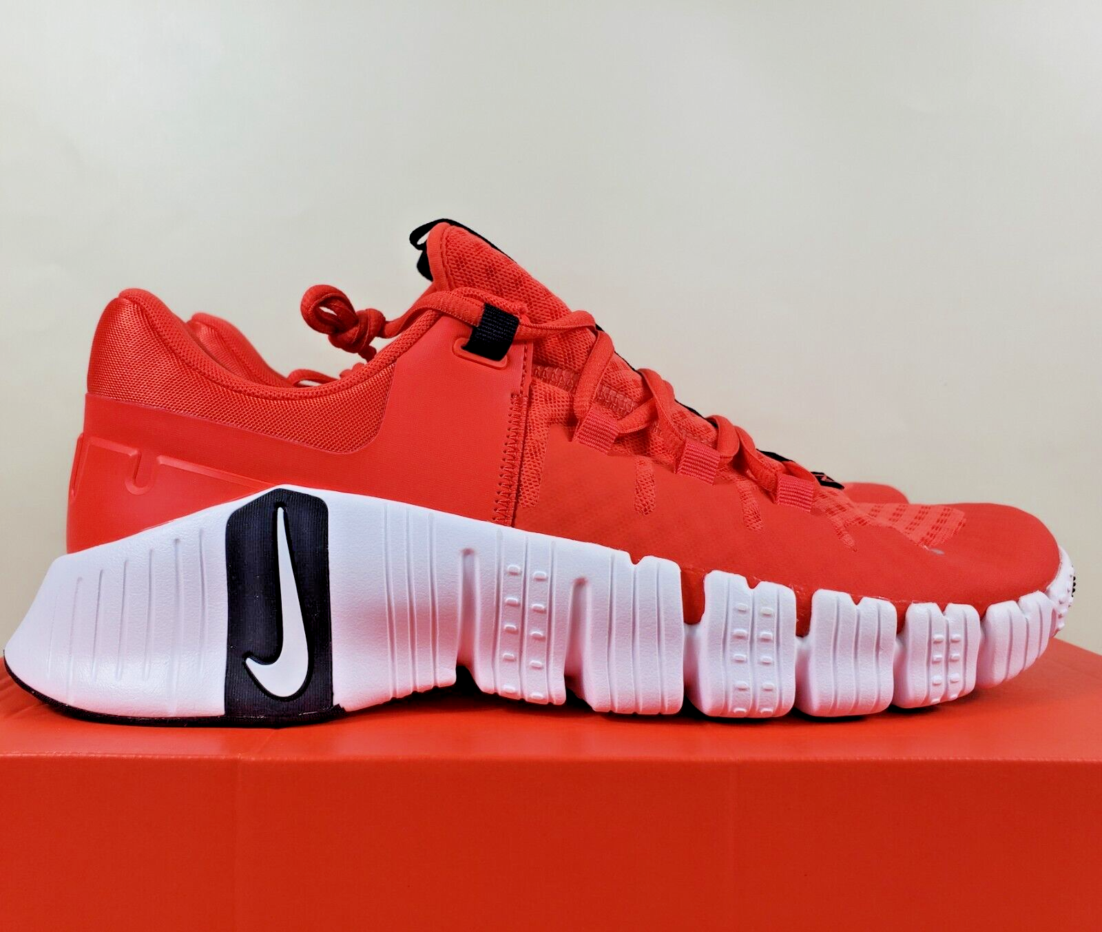 Nike Free Metcon 5 TB Team Оранжевый Белый черный FN6616-802 sz 12.5 Мужской кроссфит