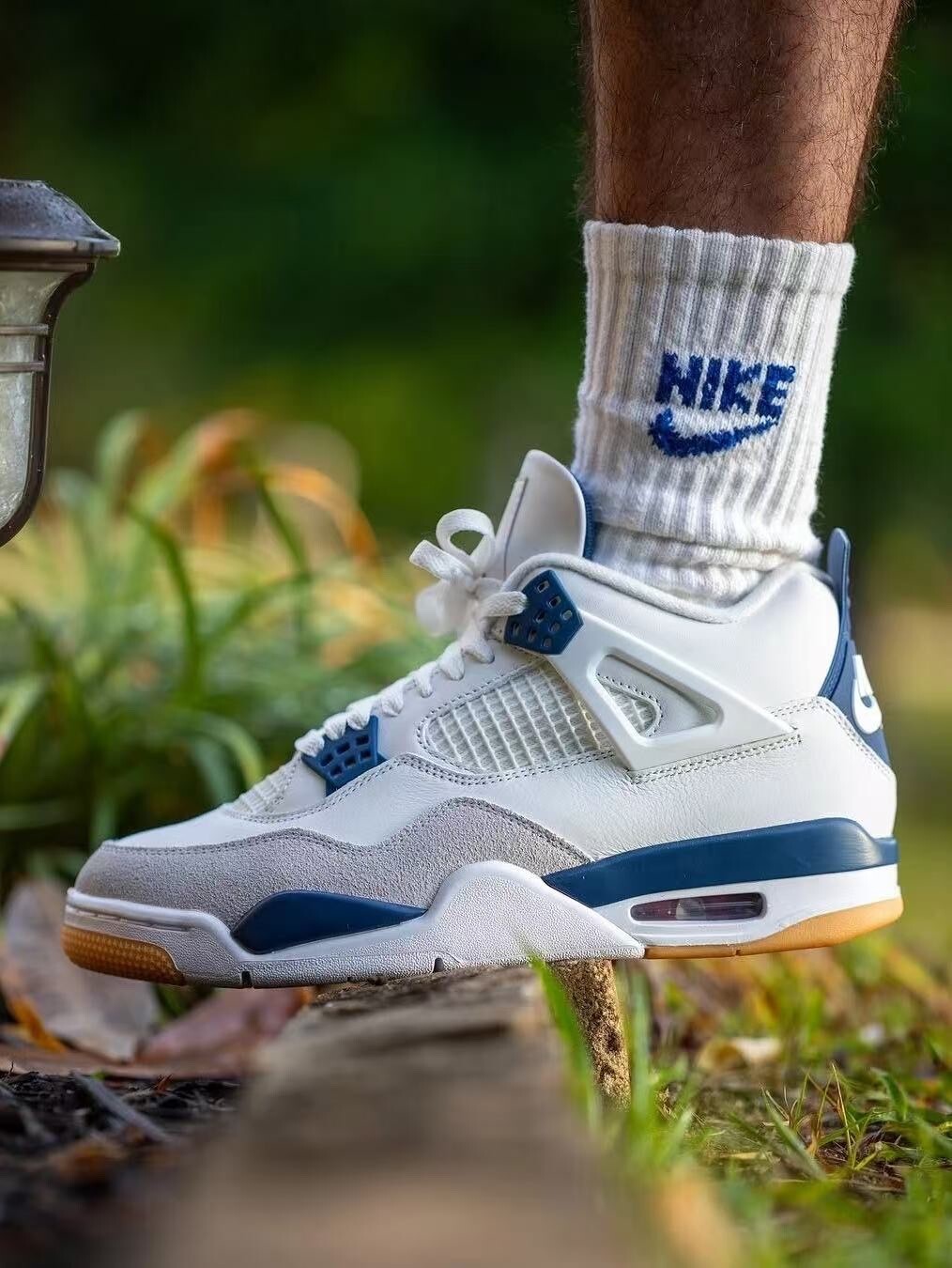 Jordan Brand（NIKE） - ナイキSB×AJ4 DR5415-100 Nike SB x Air Jordan 4 Retro SP Navy DR5415-100 AJ4 Mid