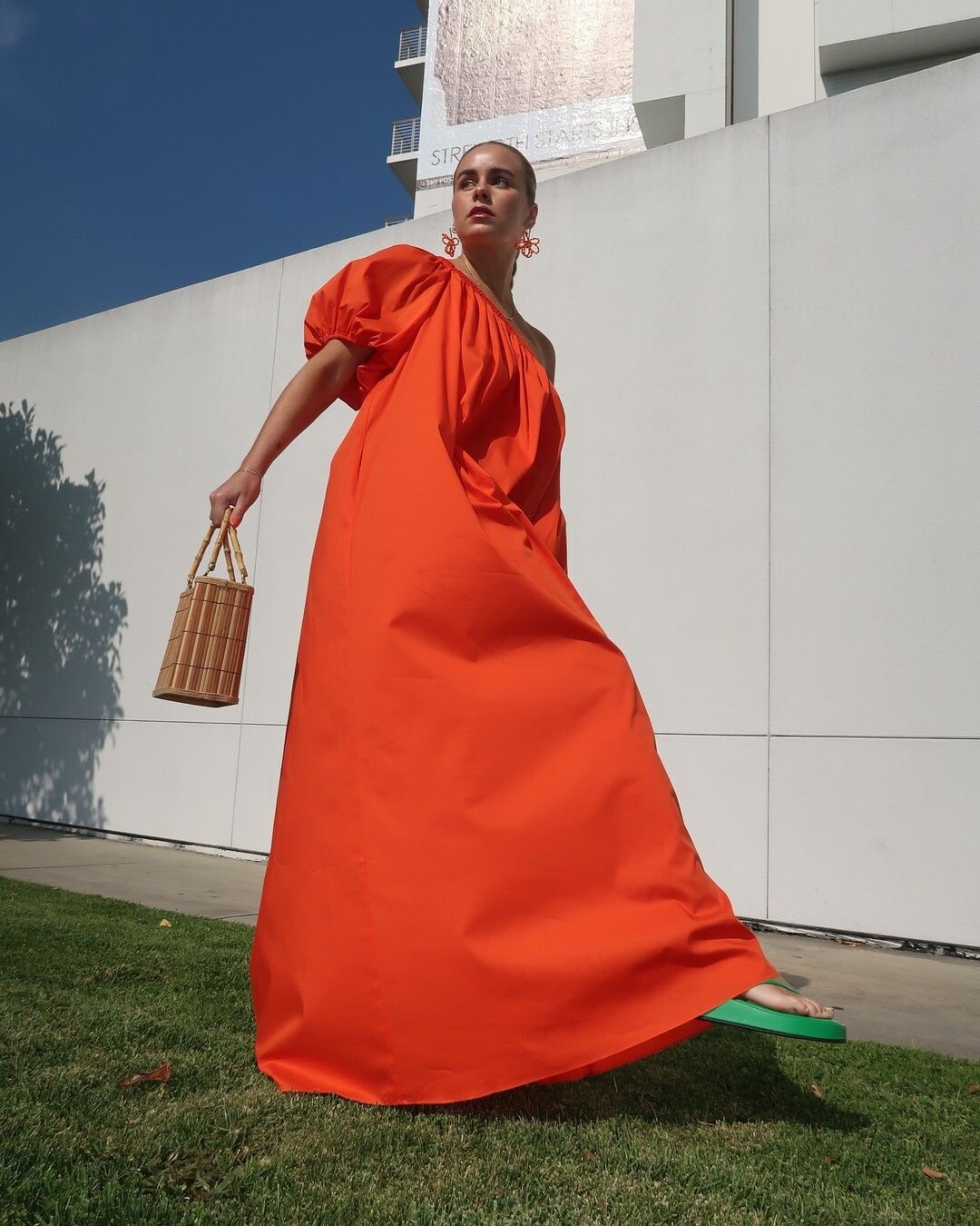 DVF ワンピース Levana printed maxi dress998384 Liana Waimea Print V-Neck Maxi Dress RED CLAY | ALLSAINTS US