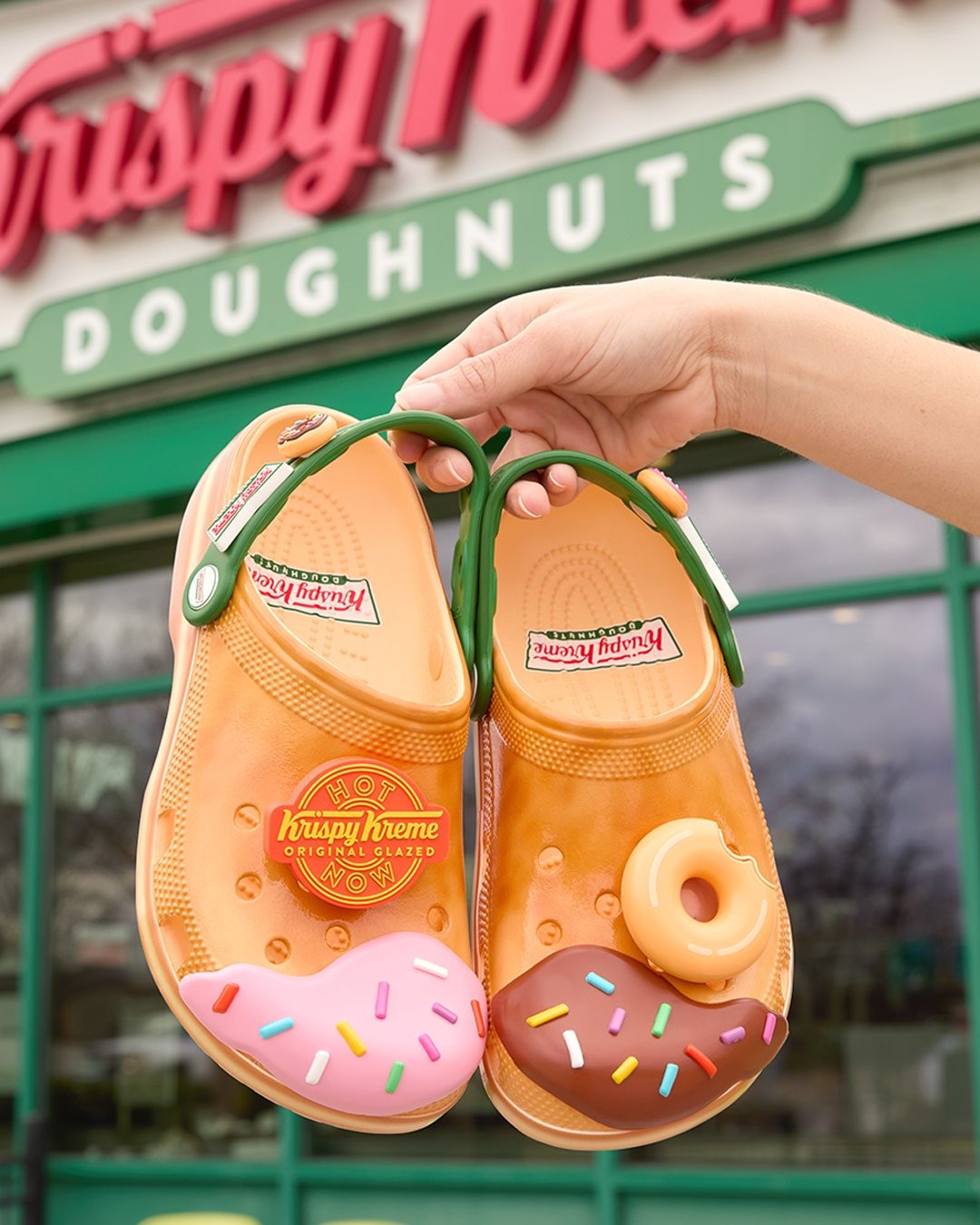 CROCS Krispy Kreme Classic Clog Golden Hour 211443 with