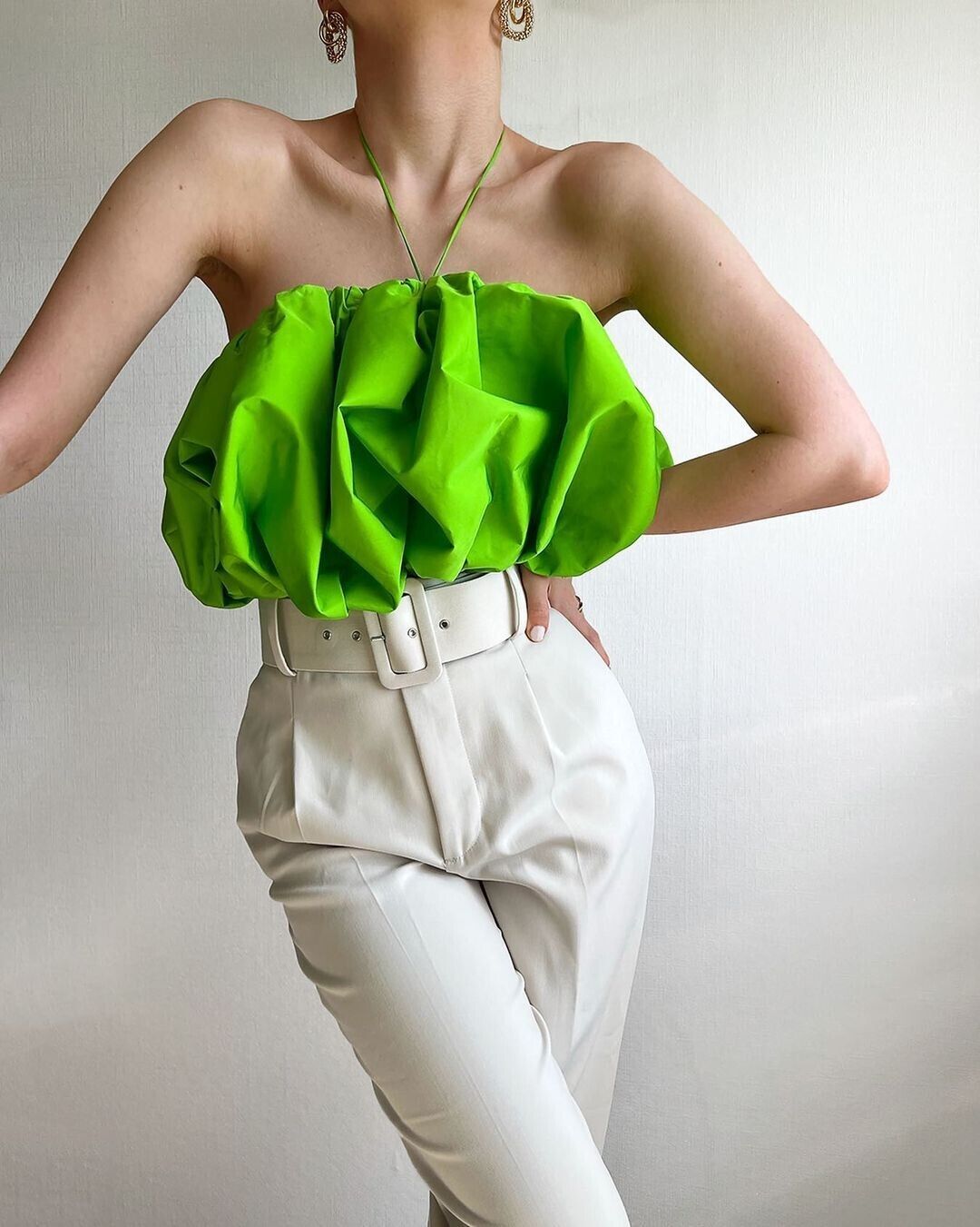 ZARA NEW VOLUMINOUS SATIN EFFECT CROPPED TOP NEON GREEN SIZE ZARA NEW VOLUMINOUS SATIN EFFECT CROPPED TOP NEON GREEN SIZE