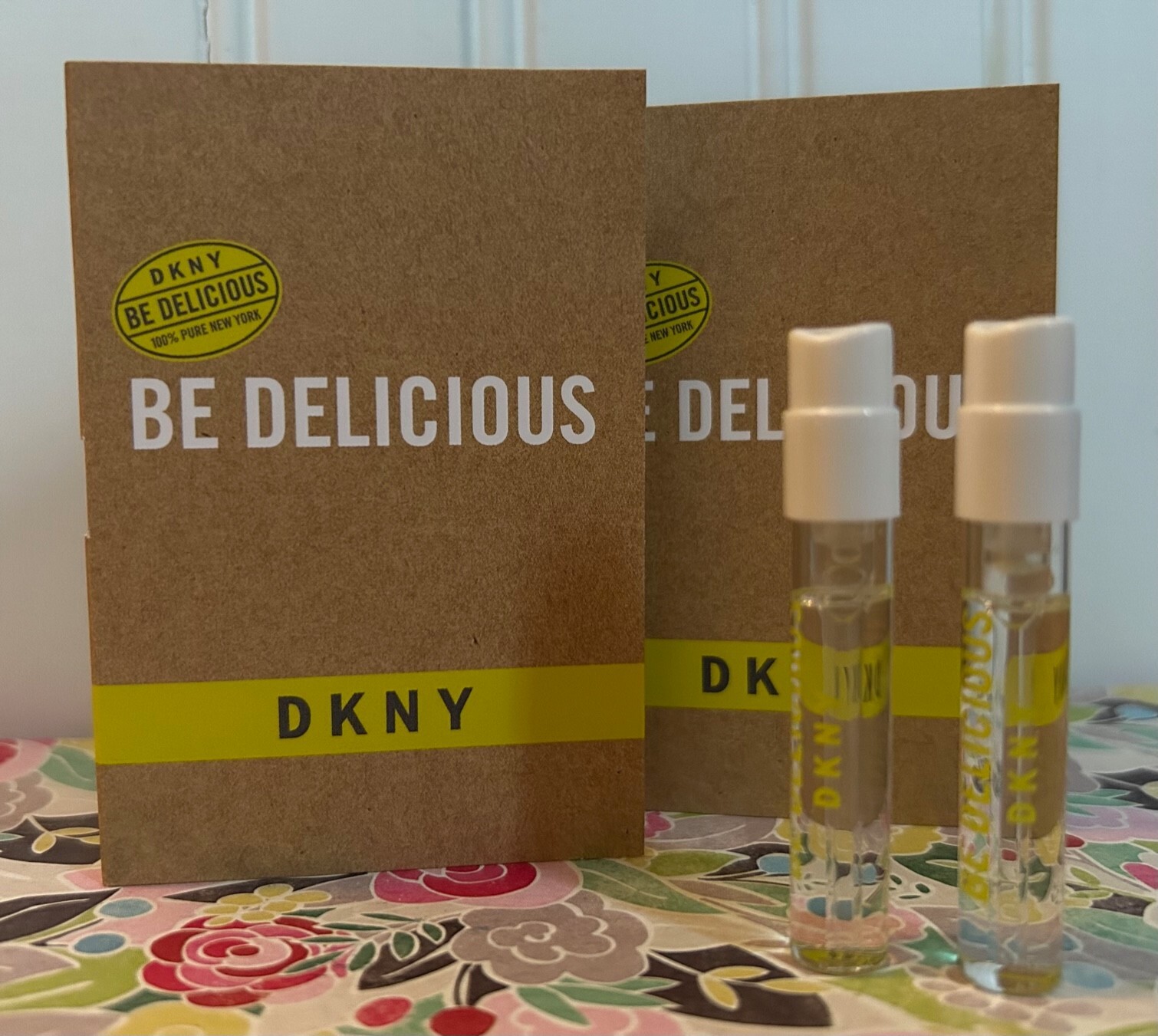 2 DKNY BE DELICIOUS SAMPLE EAU DE PERFUME edp SPRAY 0.05oz