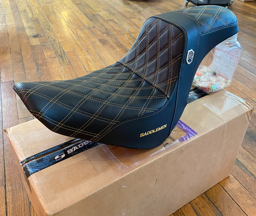 SADDLEMEN バイク用シートゴールドステッチfxlrst $_12.PNG?set_id=880000500F