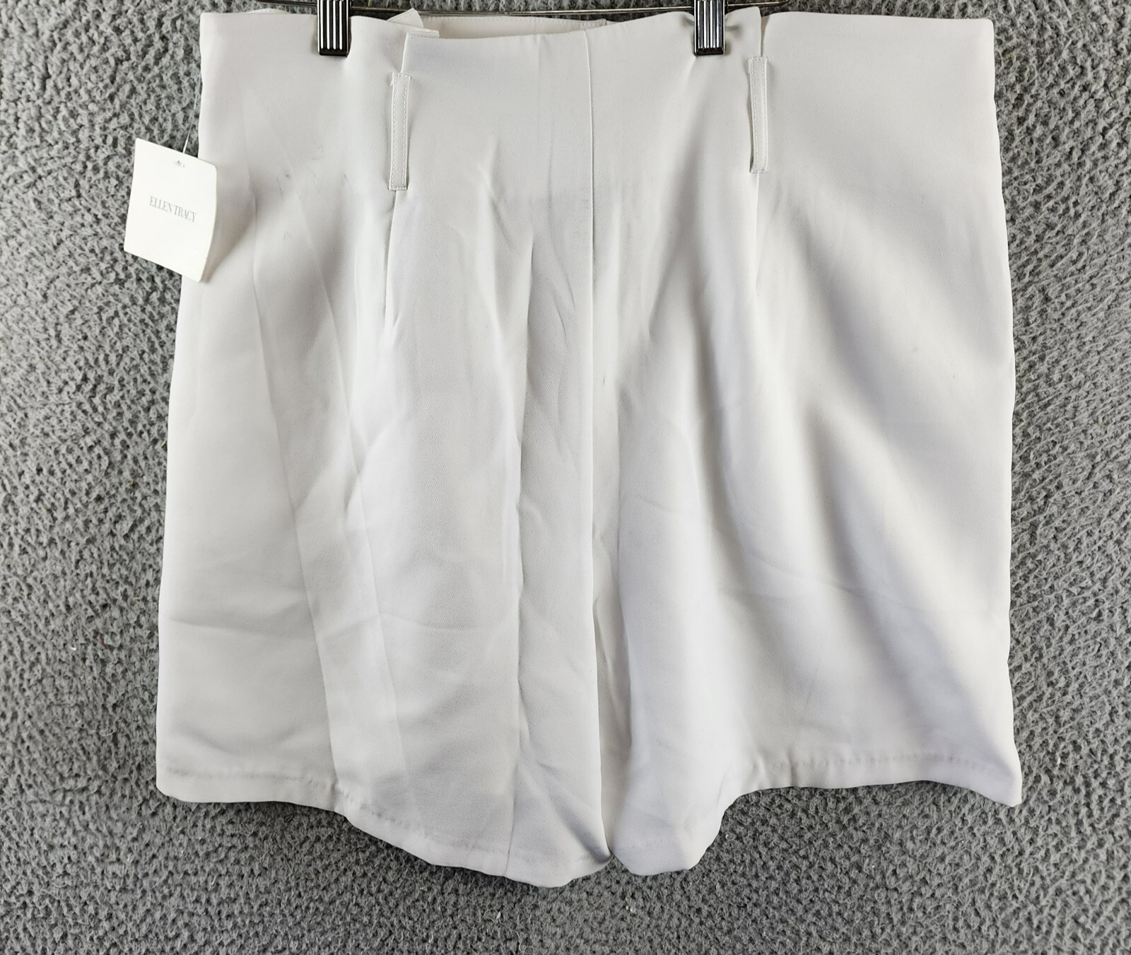 Ellen Tracy High Waisted Pleated Shorts Women's L White Zip Hook & Bar Closure - Picture 12 of 14
