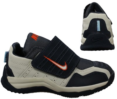 nike trainers and sliders