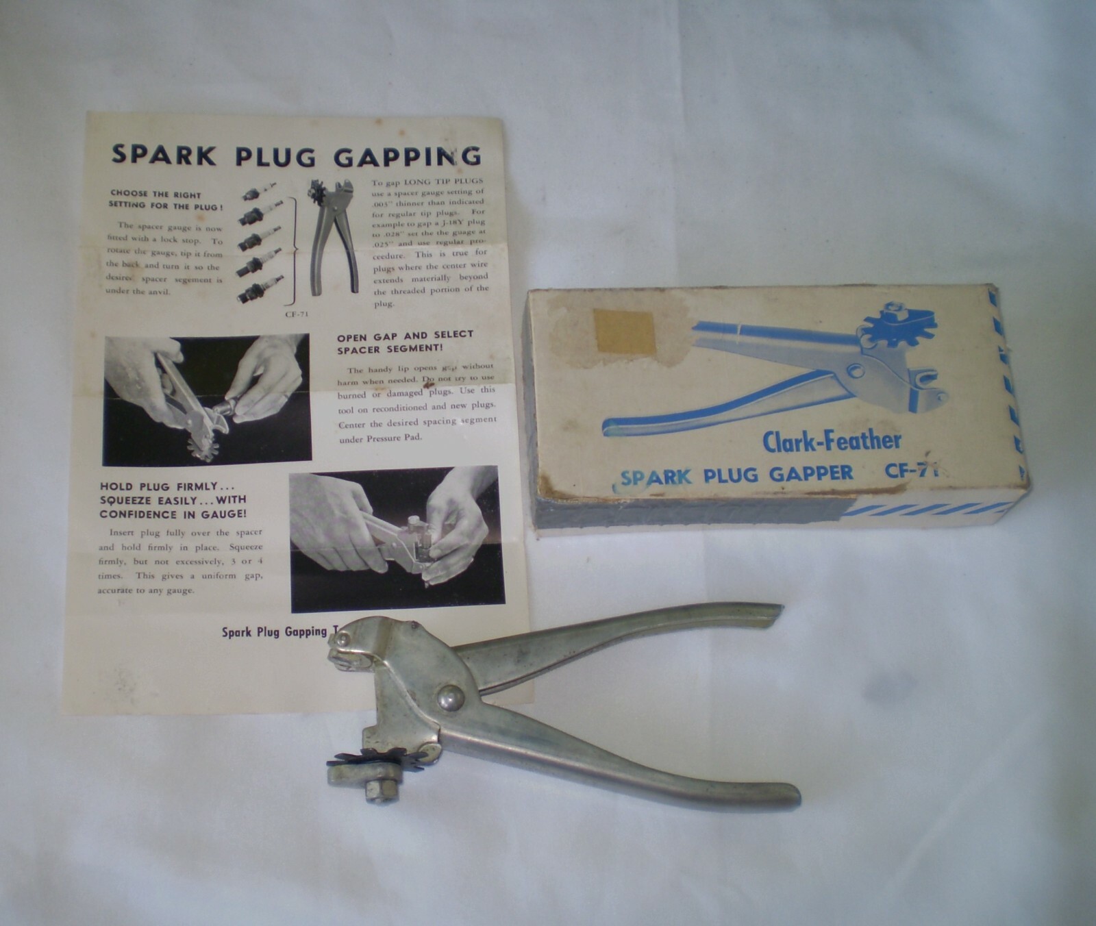 Clark Feather Spark Plug Gapper C 71 Vintage Automotive Tool + Box