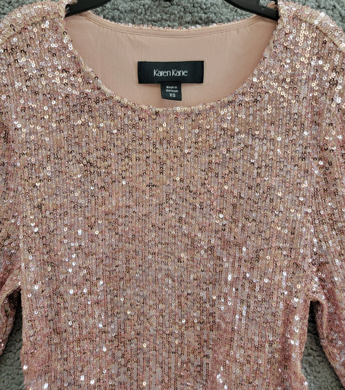 Karen Kane Side Shirred Sequin Top Women XS Pink Round Neck Long Sleeve Pullover - Picture 3 of 16