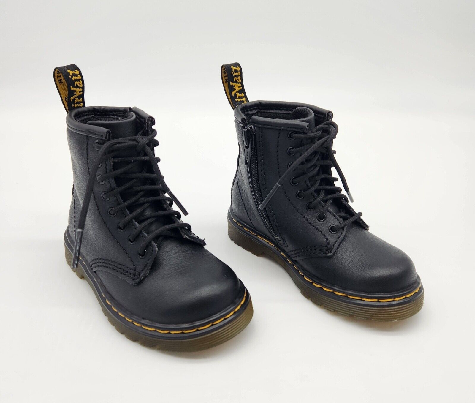 Dr. Martens AirWay Bouncing Soles Boots Size US 8C 15373 | eBay Dr. Martens AirWay Bouncing Soles Boots Size US 8C 15373 | eBay
