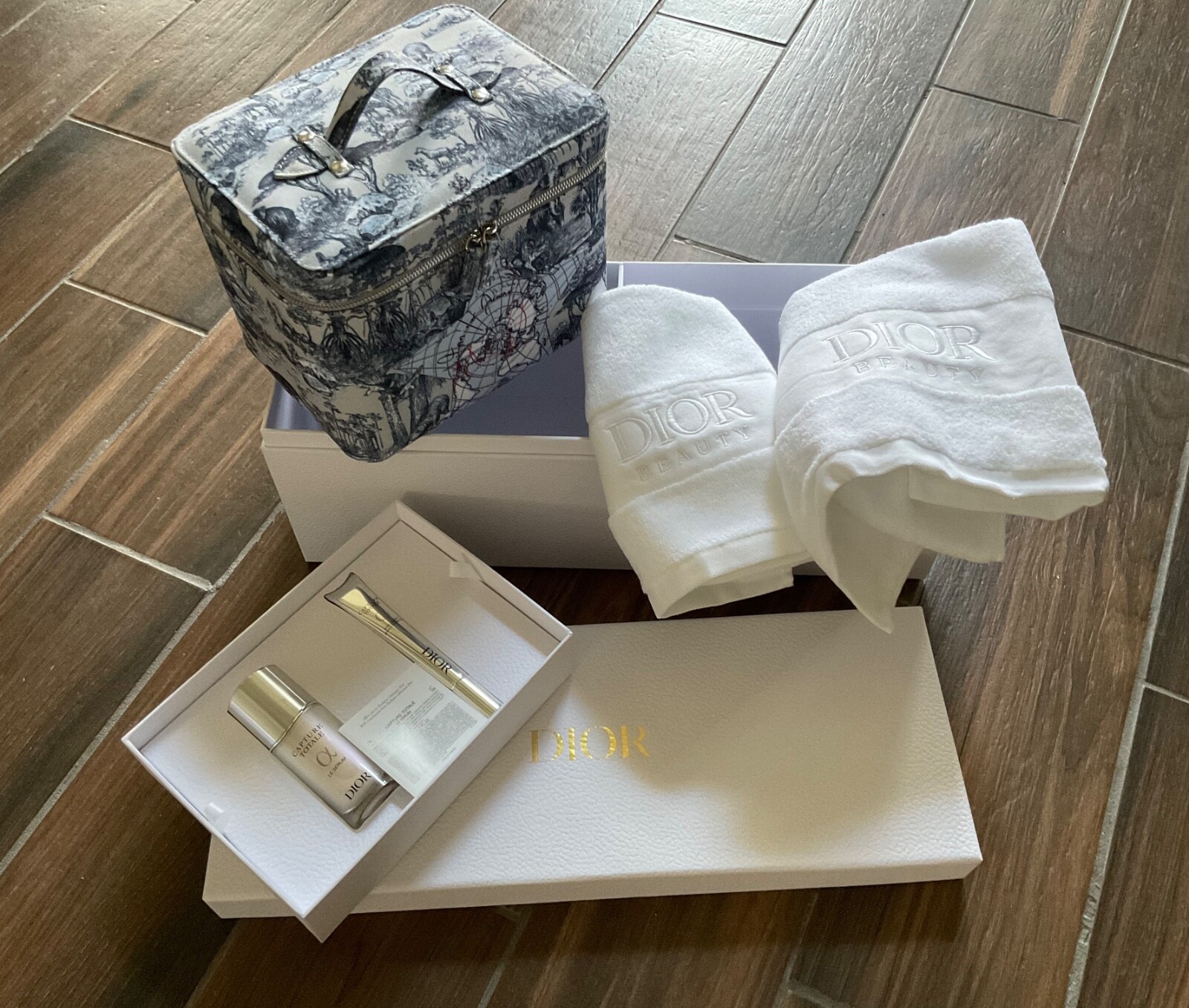 DIOR ビューティー&ケア　セット 新品未開封! Diorディオール ビューティー＆ケア セット