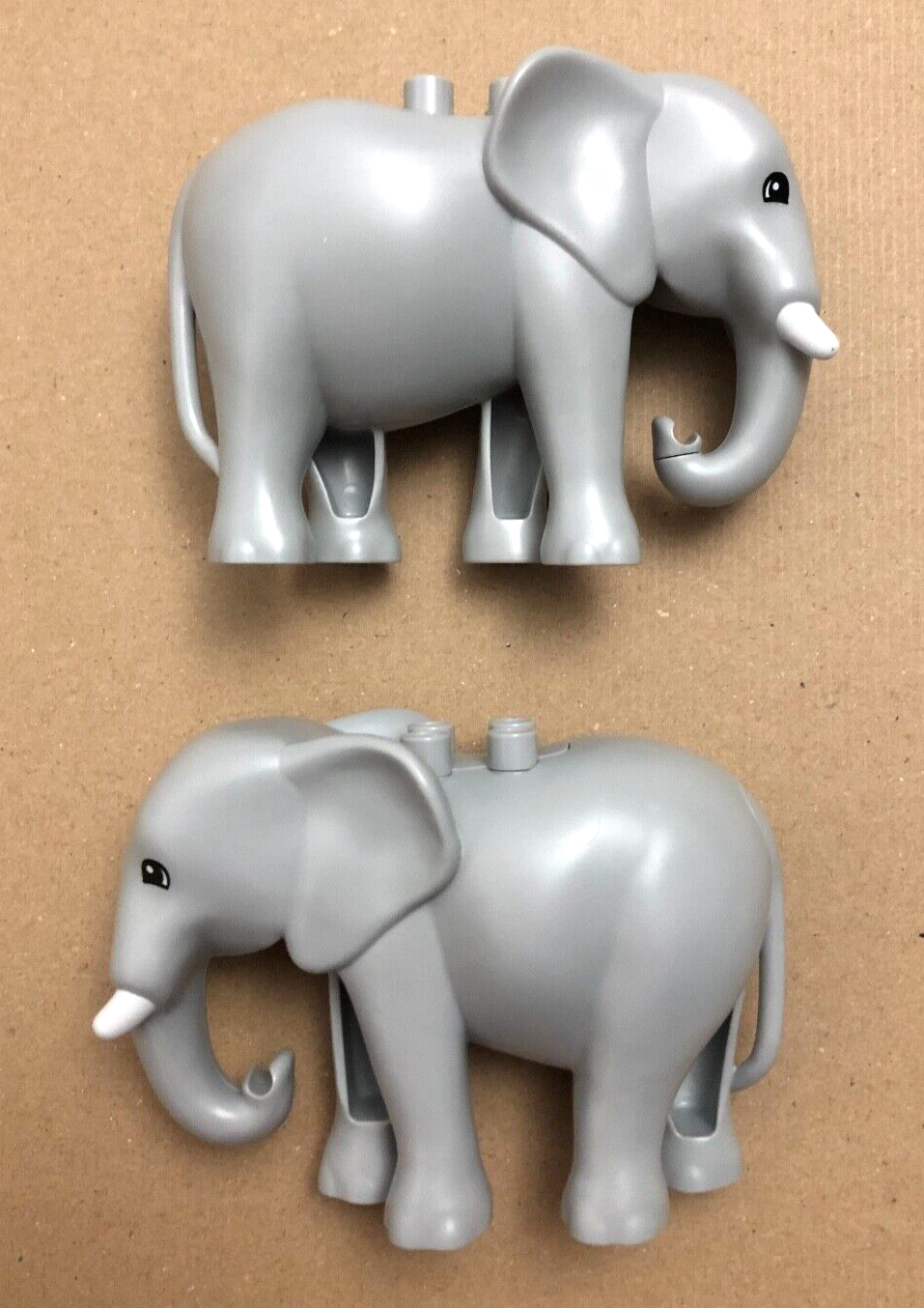 2 x Lego DUPLO Wildlife Zoo Light Bluish Grey ELEPHANTS