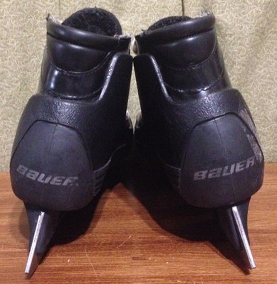 Bauer Reactor 1000 Hockey Ice Skates Smooth Fit 3M-5 Black Youth 5