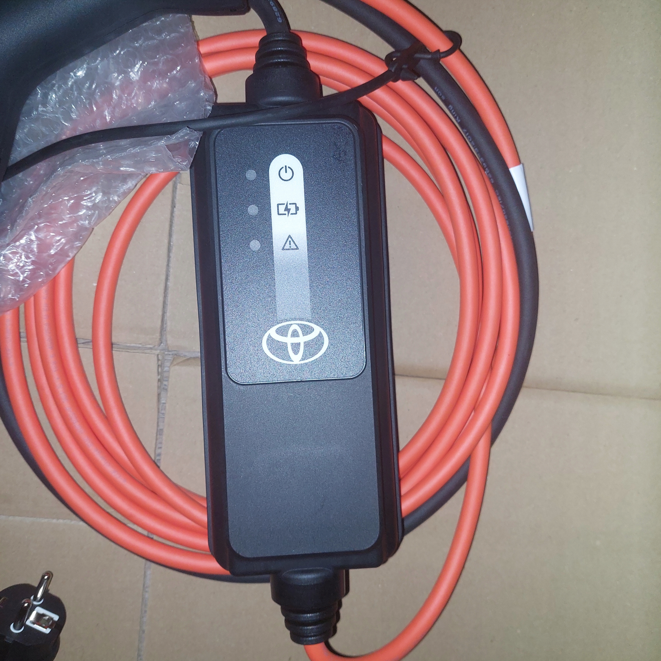 Toyota bZ4X EV Charger Home 220V charger (European) Type 2