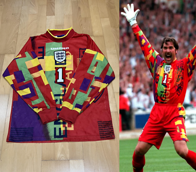 England deals goalkeeper top
