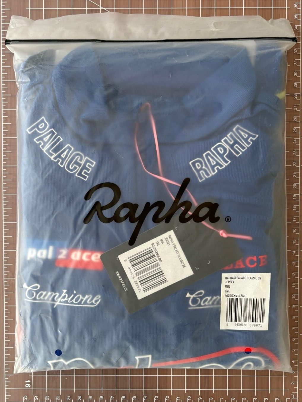 【PALACE ラファ】CLASSICO SHORT SLEEVE JERSEY PALACE RAPHA CLASSICO SHORT SLEEVE JERSEY | PALACE SKATEBOARDS